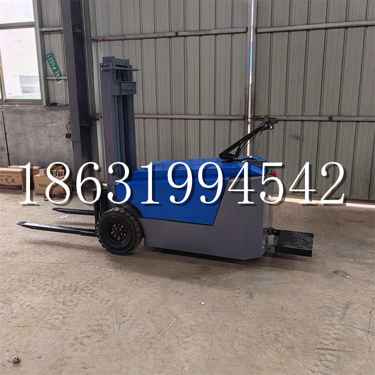 白塔区全电动叉车插腿式堆高车液压装卸车1.5吨升高小型站驾式铲车